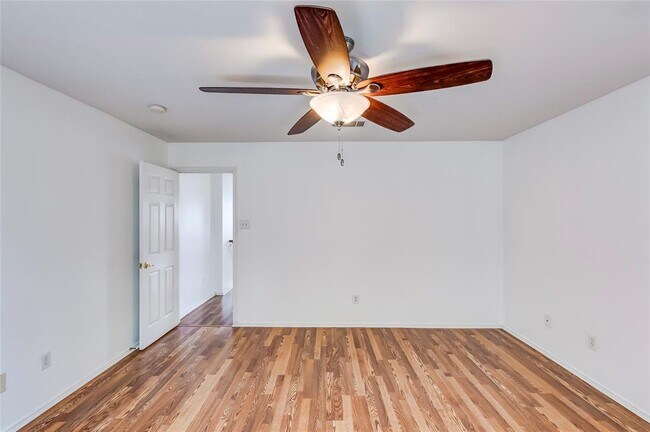 Building Photo - 1609 Anise Dr