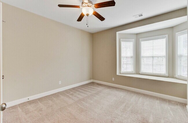 Building Photo - 2005 Kings Gate Ln