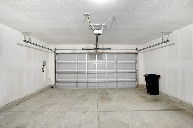 Building Photo - 22 Caminha Rd