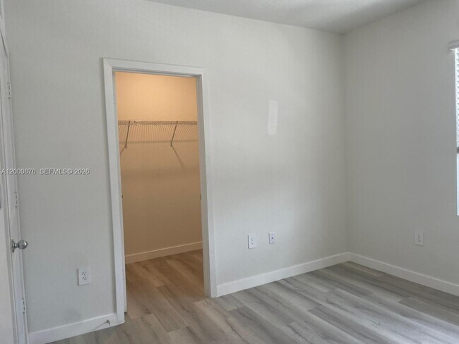 Building Photo - 1386 NE 3rd Ave