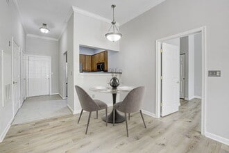 Building Photo - 191 Somervelle St