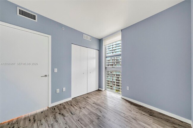 Building Photo - 1100 S Miami Ave