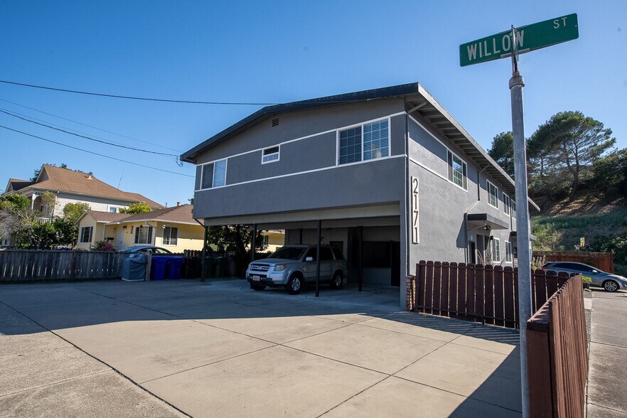 Building Photo - 2171 Peach St