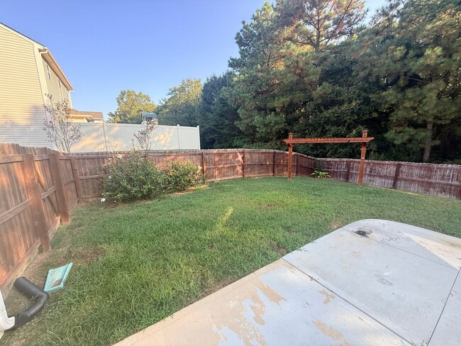 Building Photo - 7157 Sonja Dr