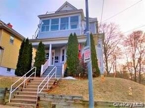 Building Photo - 37 Roosevelt Ave