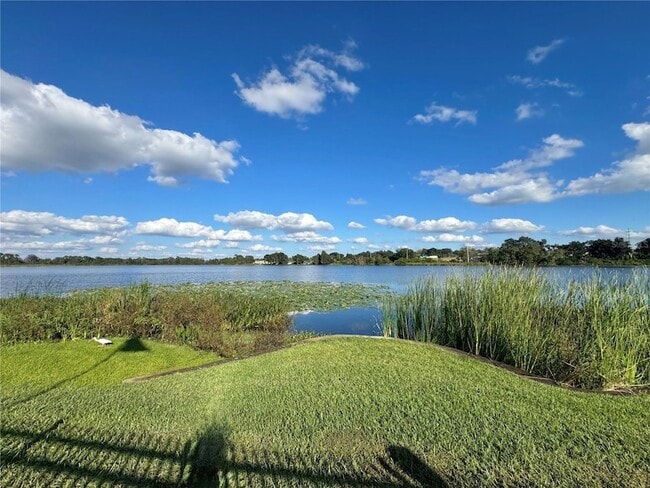Building Photo - 1550 11th St NE