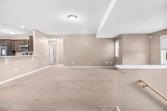 Building Photo - 15 Clarice Ln