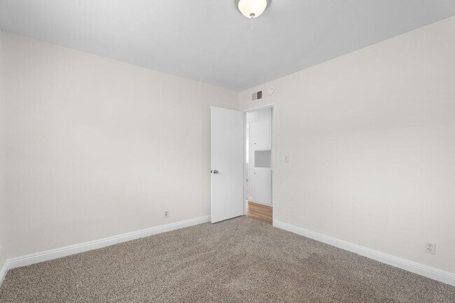 Building Photo - 17551 Misty Ln