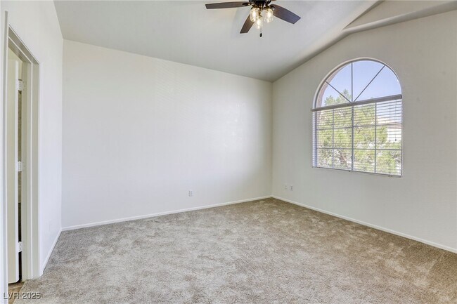 Building Photo - 8301 Boseck Dr