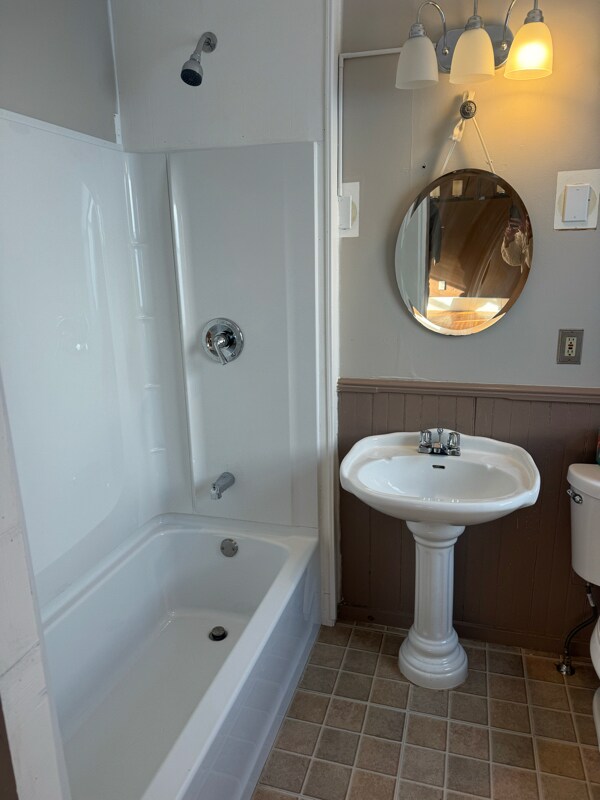 Building Photo - 198 Summer St