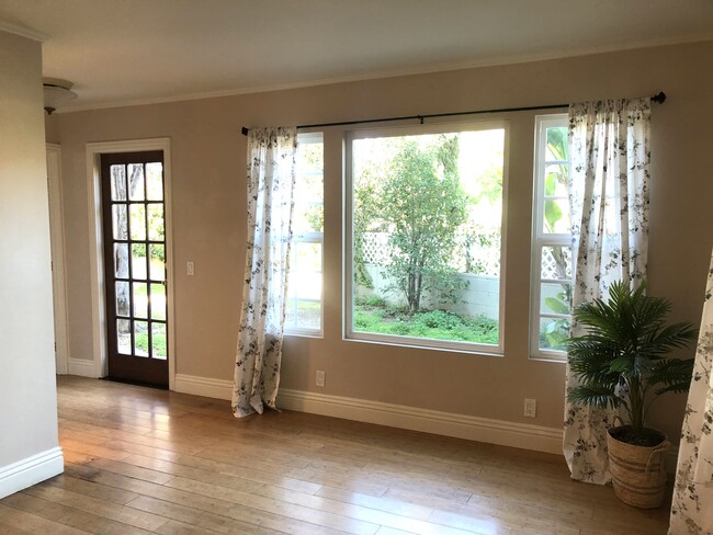 Dining room leads to 2nd bed and bath and out to the side yard. - 110 Taormina Ln