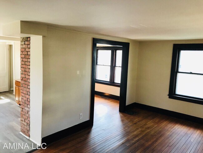 Building Photo - 3 br, 1.5 bath House - 473 Electric Ave