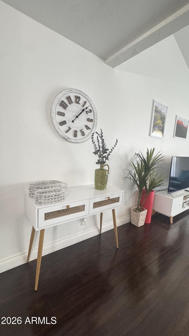 Building Photo - 7350 N Vía Paseo Del Sur