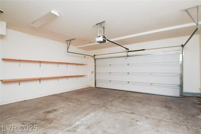 Building Photo - **Charming 2 Bedroom, 2.5 Bath Italian Sty...