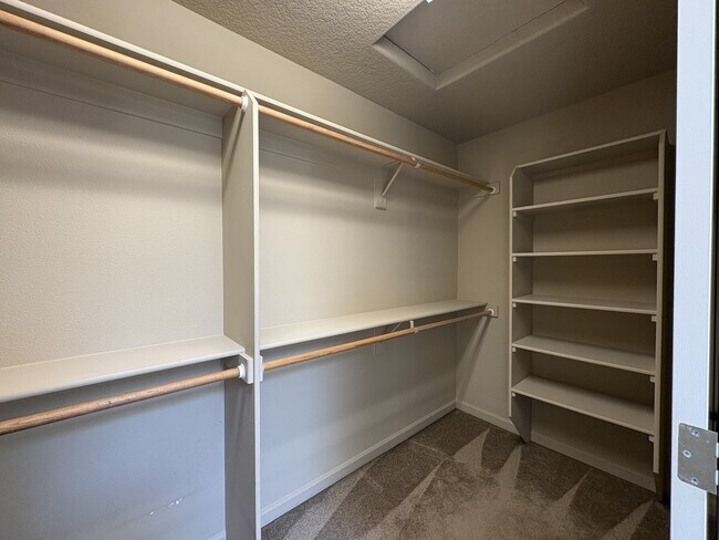 Building Photo - 10630 SW Kable St