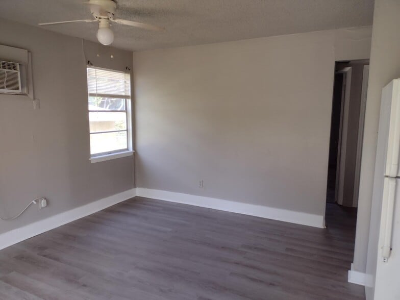 Building Photo - 6203 E 153 Terrace