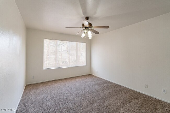 Building Photo - 3061 Key Largo Dr