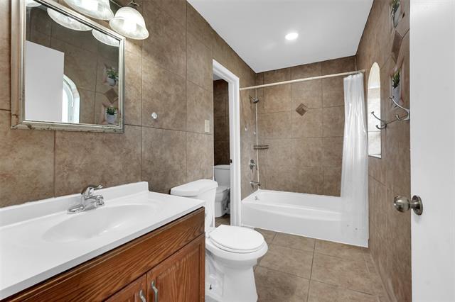 Building Photo - 6421 Perdido Dr