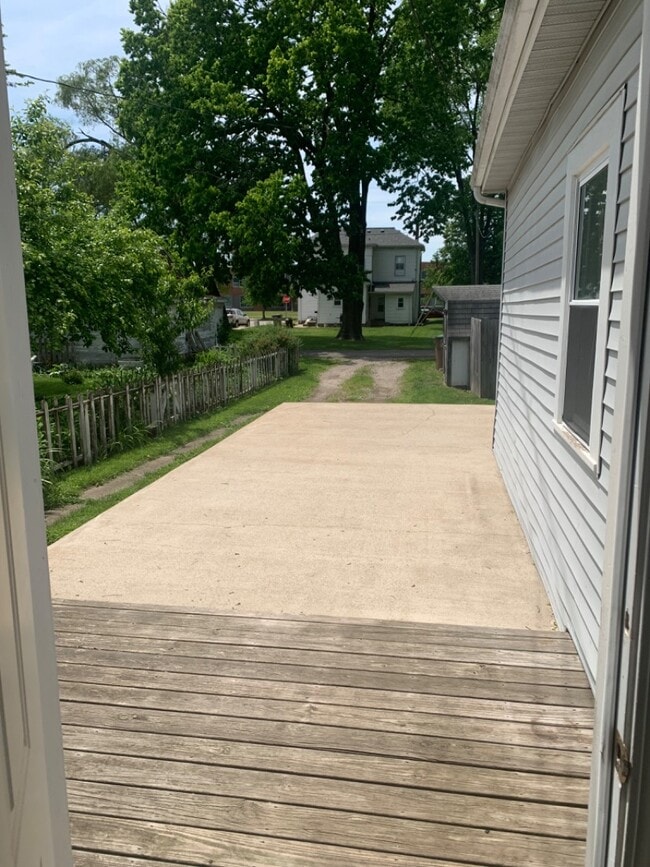 Building Photo - 606 California St