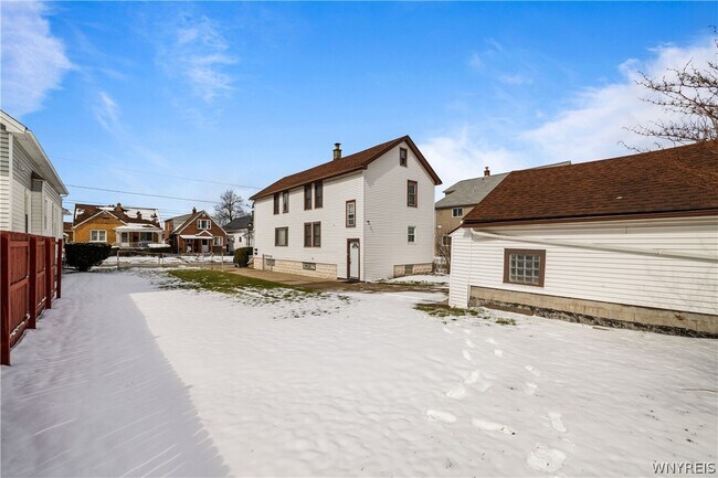 Building Photo - 129 Woodell Ave