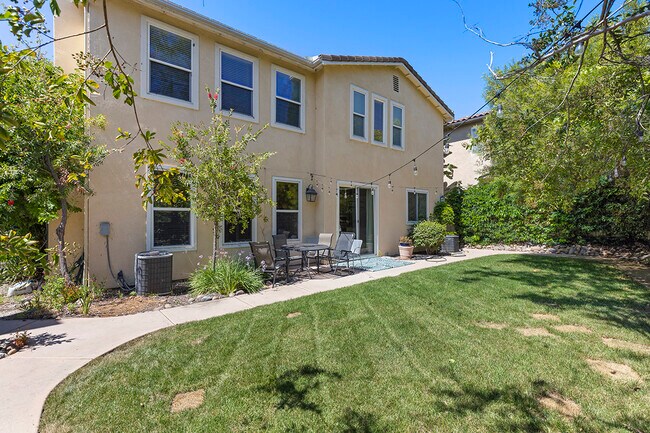 Building Photo - 16263 Lone Bluff Ct