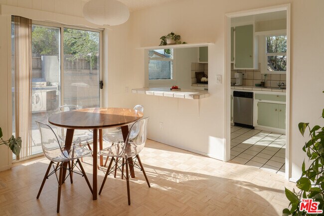 Building Photo - 22736 Cantlay St