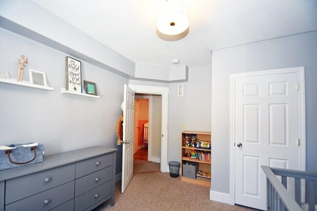 Building Photo - 90 High St