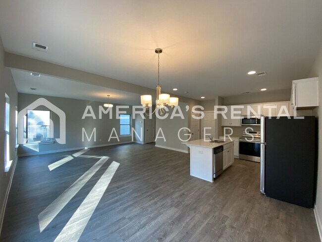 Building Photo - 7940 St.James Dr