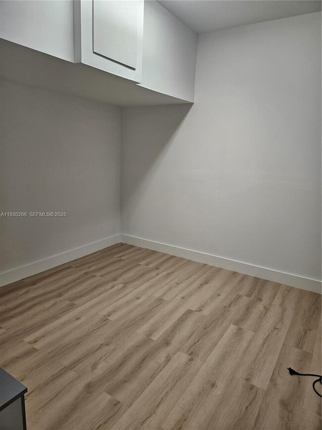 Building Photo - 157 NE 13th St