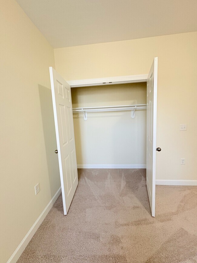 Building Photo - 62 Windgate Cir