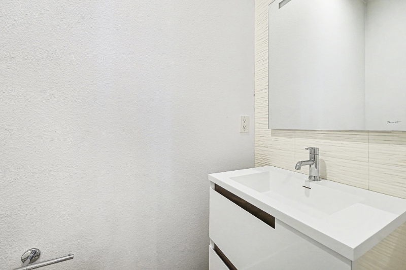 Building Photo - 232 Inca St