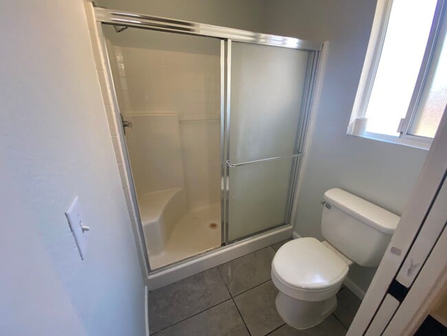 Building Photo - Cozy Home for rent in Hanford