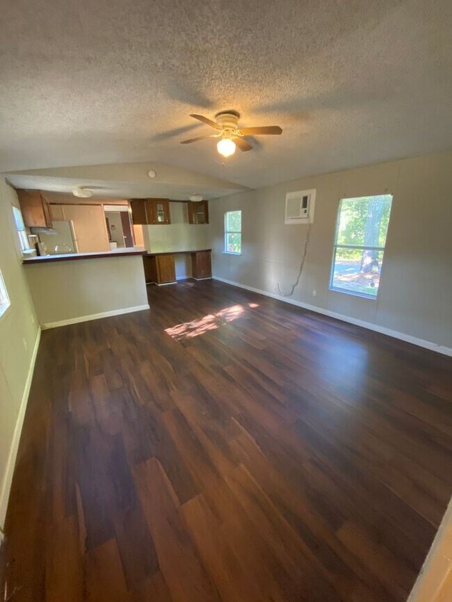 Primary Photo - Mobile Home-Dacula Ga
