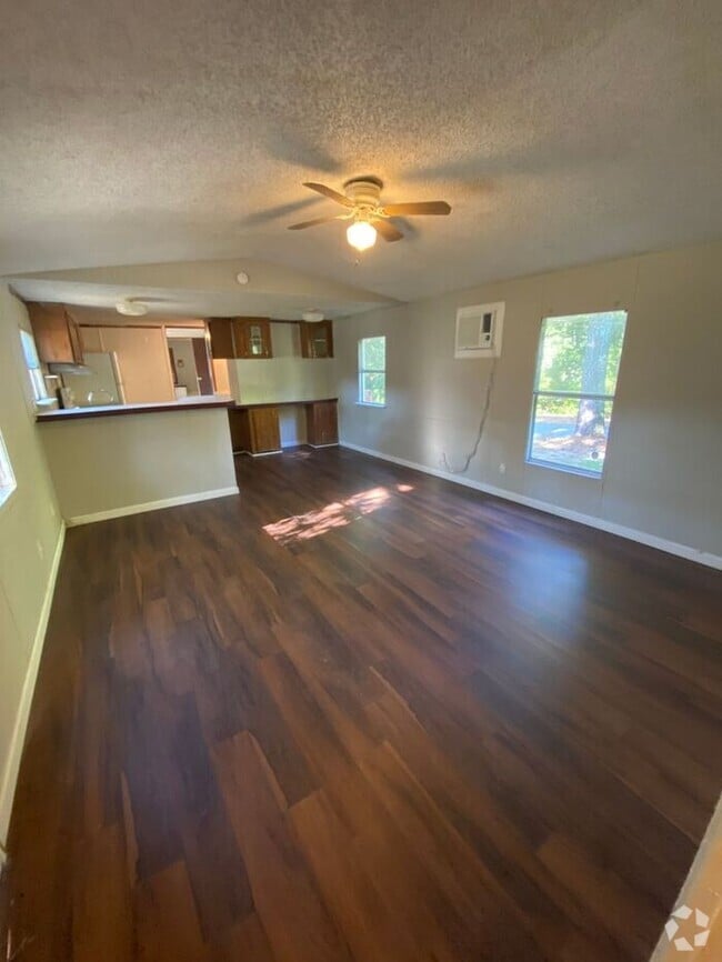 Building Photo - Mobile Home-Dacula Ga