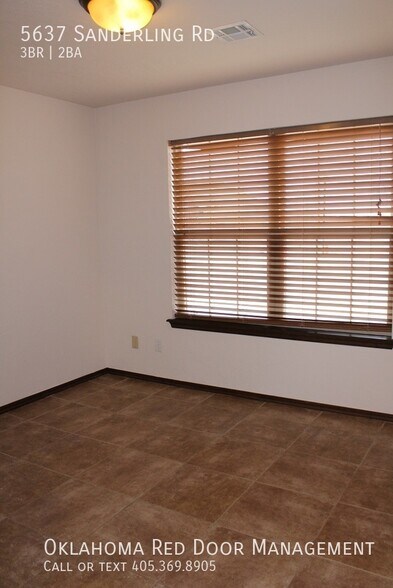 Building Photo - 5637 Sanderling Rd