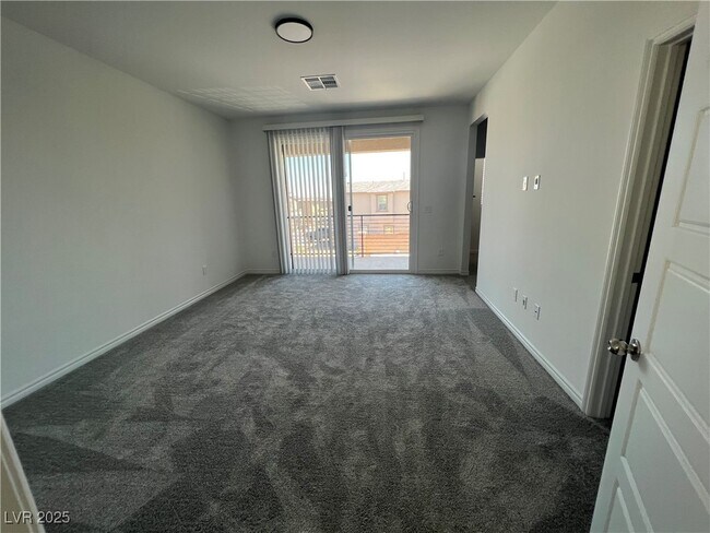 Building Photo - 8903 Roadrunner Ravine St