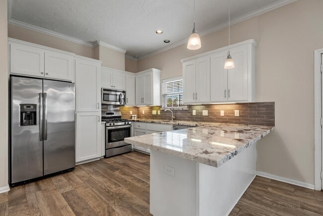 Building Photo - 7036 W 43rd St