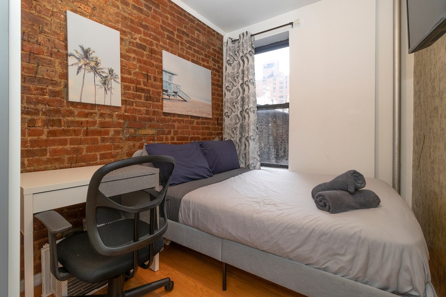 Building Photo - 1794 1st Ave