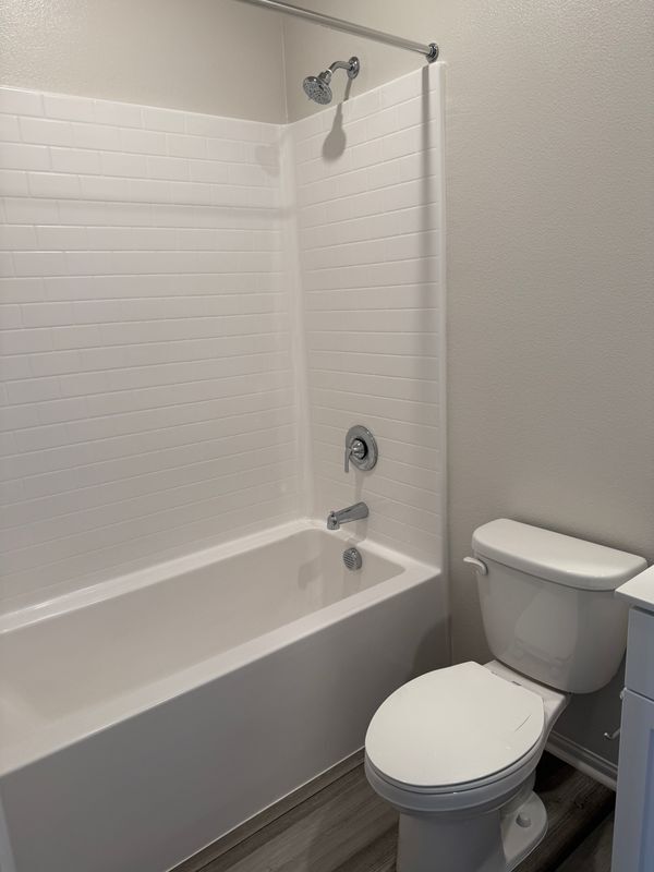 Building Photo - 40451 Melrose Dr