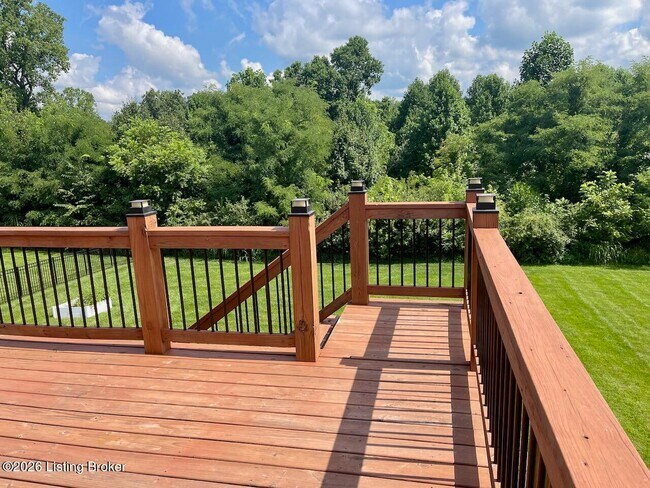 Building Photo - 2105 Meadows Edge Ln