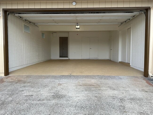 Building Photo - Spacious, 4 bedroom 2 bath single family home in Mililani located on a cul de sac.