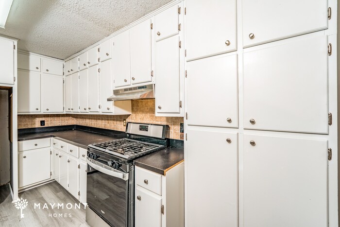 Building Photo - 4054 Brookmont Dr