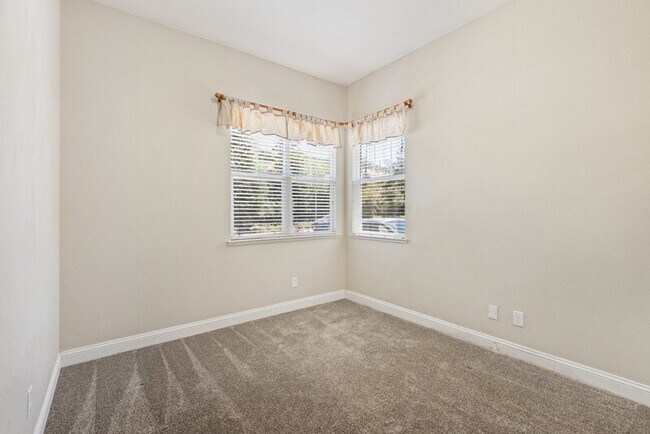 Building Photo - 1121 Galston Dr