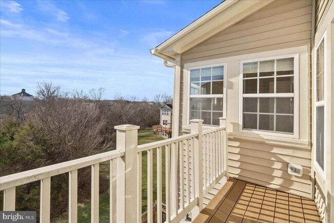 Building Photo - 43277 Tumbletree Terrace