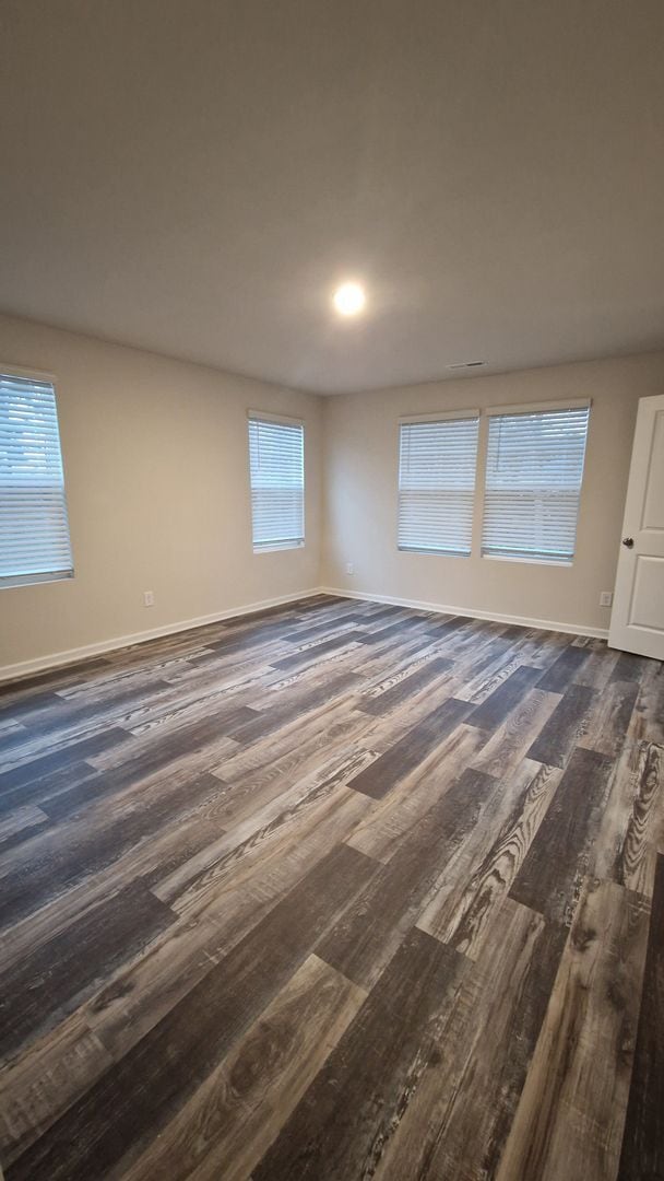 Building Photo - 3BR w/ 1-Car Garage + Central AC in Mooresville