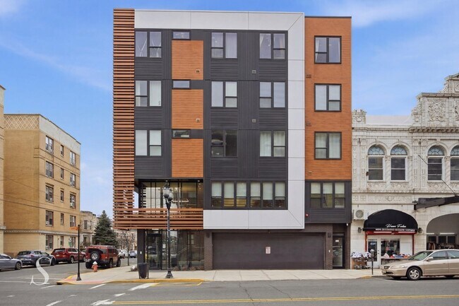 Building Photo - 6401 Park Ave