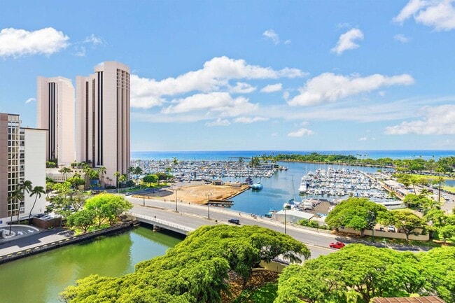 Building Photo - Firework & Harbor Views - Yacht Harbor Tower #1407 1 BD 1 BA 1 PRK