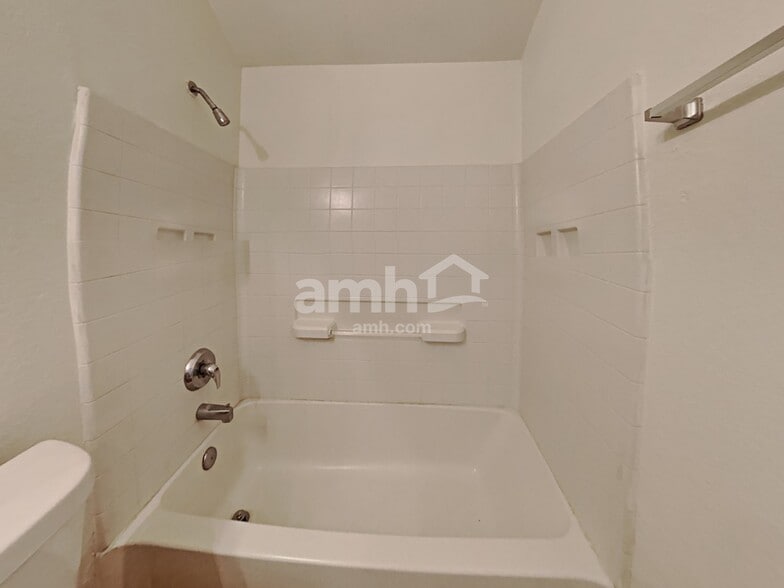 Building Photo - 11922 Elizabeth Ct