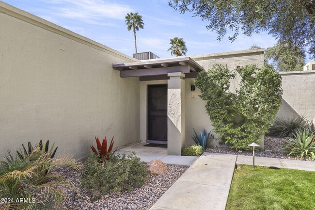 Primary Photo - 16819 E Gunsight Dr