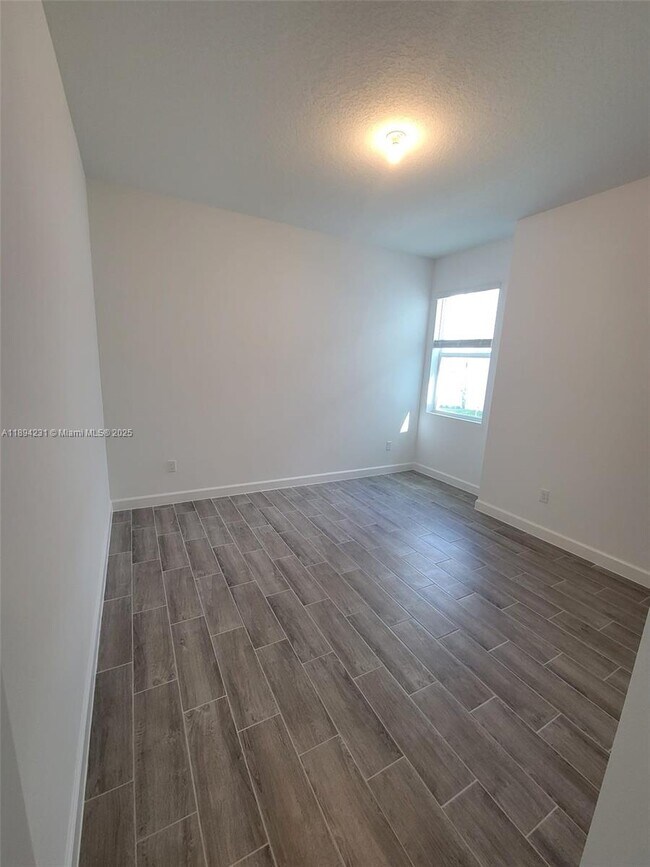 Building Photo - 1689 Whistlegrass Ln